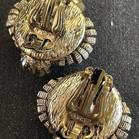 Vintage Pearl and Crystal clip Earrings - Picture 4 of 5